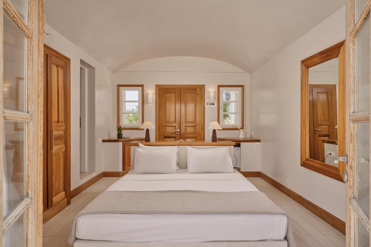 Meltemi Village Hotel Perissa  Ngoại thất bức ảnh